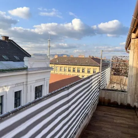 Spacious With Shared Jacuzzi/private Terrace * Budapest