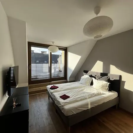 Apartment Spacious With Shared Jacuzzi/private Terrace Budapest