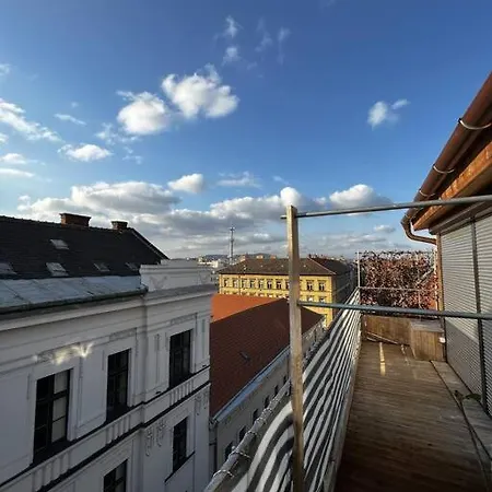 Apartment Spacious With Shared Jacuzzi/private Terrace *