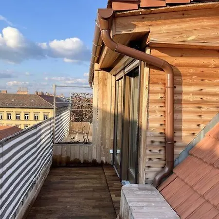 Apartment Spacious With Shared Jacuzzi/private Terrace Budapest