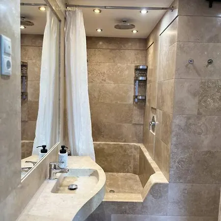 Spacious With Shared Jacuzzi/private Terrace * Budapest