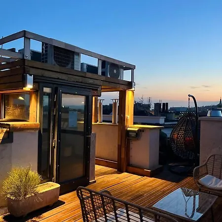 Spacious With Shared Jacuzzi/private Terrace Budapest