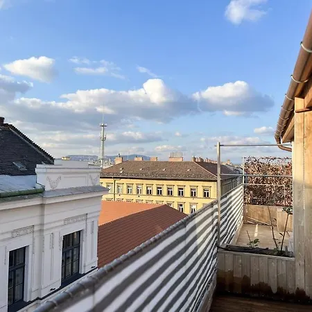 Spacious With Shared Jacuzzi/private Terrace