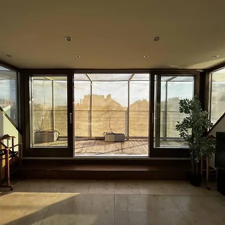 Apartment Spacious With Shared Jacuzzi/private Terrace Budapest
